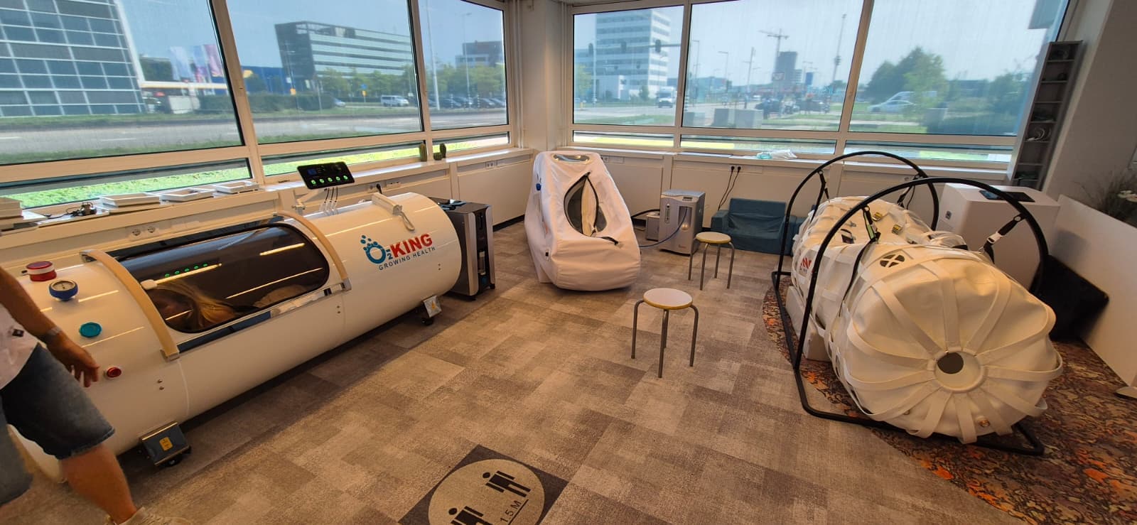 Soft vs. Hard Oxygen Chambers: Choosing the Right Hyperbaric System for Your Needs